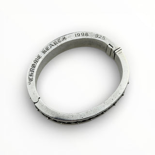 Narrow V CH Plus Bracelet