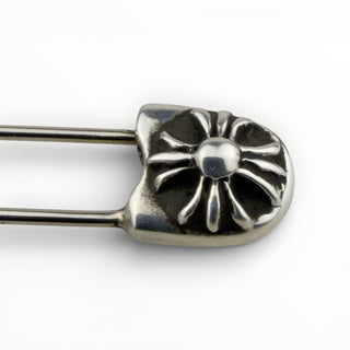 Safety Pin with Rolling Stones Diamond Charm - Chrome Hearts - PENDANT | REMAINDED
